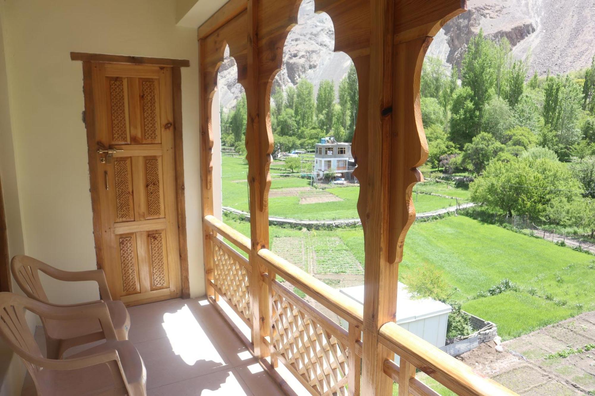 Hotel Duktuk Turtok Zewnętrze zdjęcie